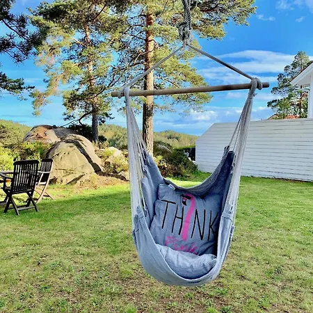 Med To Terrasser Naer Risor Vakantiehuis