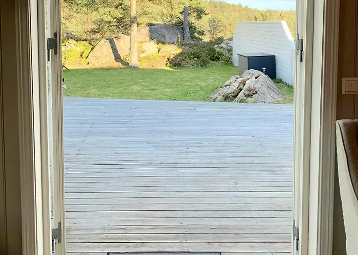 Ferienhaus With Two Terraces Near Risor *