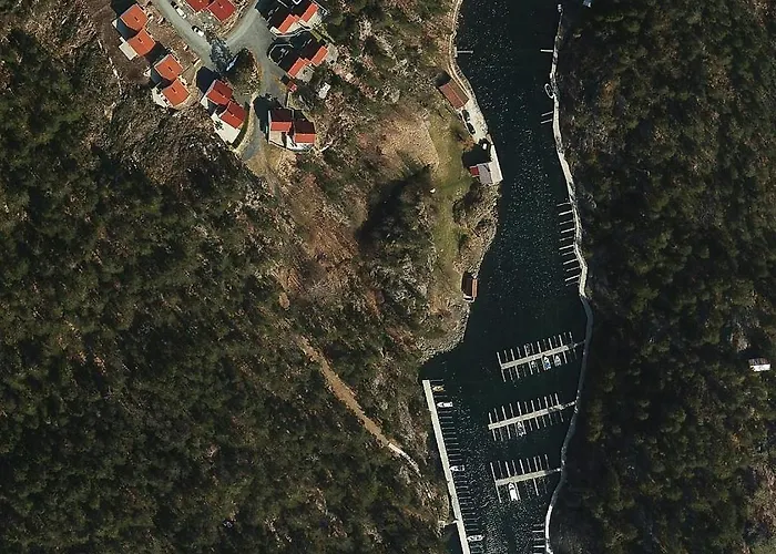 Ferienhaus With Two Terraces Near Risor *