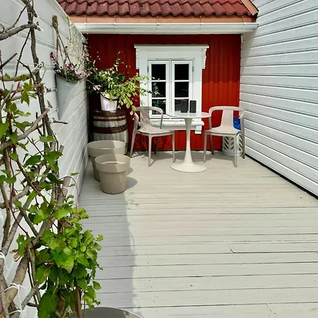 With Two Terraces Near Risor Semesterbostad *